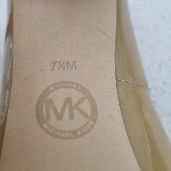 MICHAEL KORS Nude Patent Platform Heels, Size 7.5 IN BOX - Picture 13 of 15